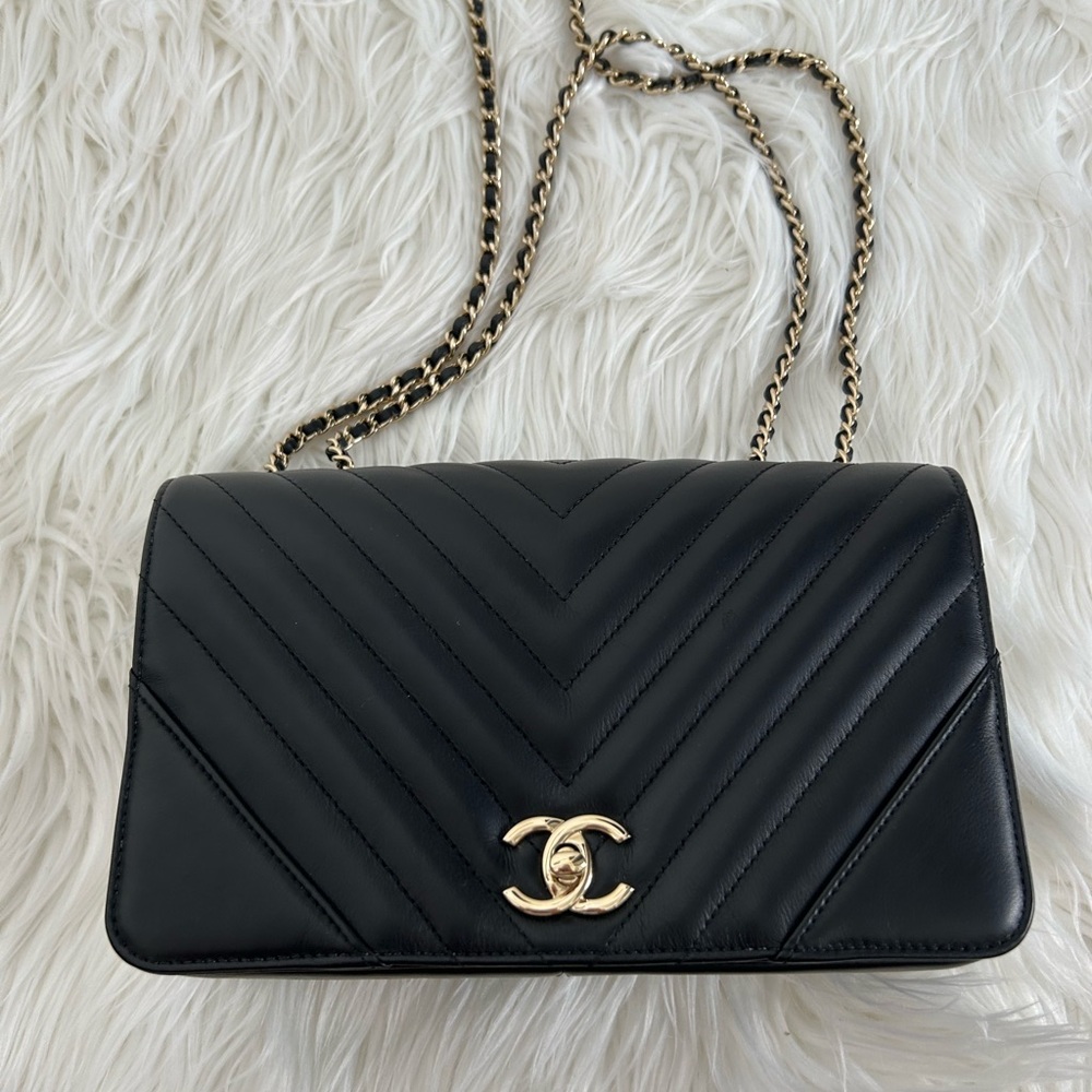 Chanel Chevron Statement Flap - image 4